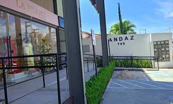 Imagem 2: Oportunidade Estratégica: Sala Ampla com Mezanino em Polo Comercial Premium , de alto padr