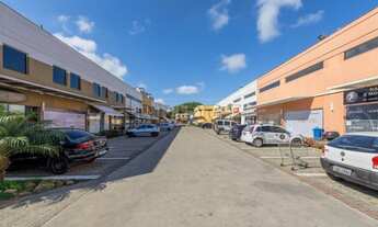 Imagem: PORTO ALEGRE - Loja/Salão - Cavalhada