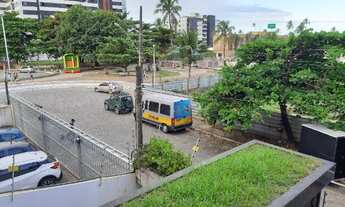 Imagem 5: 04 quartos, sendo 02 suítes, 268m. 2ª quadra do mar, ao Lado do Corredor Vera Arruda