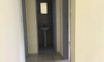 Imagem 6: Casa em San Martin com 2 Q, Sala, Coz. A. Serv. e 1 garagem