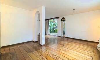 Imagem 4: Casa à venda com 6 quartos, 250m2 de área útil, no Jardim Guedala/SP