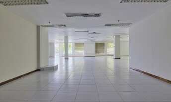 Imagem 2: Loja Térrea para aluguel possui 426 metros quadrados no Tropical Center ,Itaigara - Salva