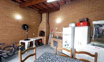 Imagem: Casa térrea com piscina para venda com