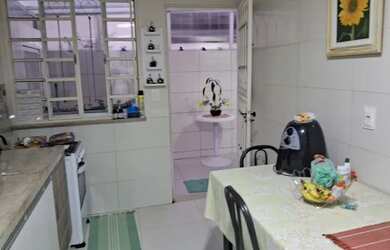 Imagem 6: Ótima casa linear 2 quartos em pequeno condomínio. Maria Paula. Cód: 0519