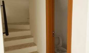 Imagem 2: Casa Duplex para locação 4/4 ( 3 suítes) Miragem/Buraquinho. R$3.500,00 com as taxas