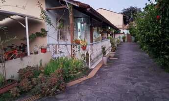 Imagem 7: Ótima casa linear 2 quartos em pequeno condomínio. Maria Paula. Cód: 0519