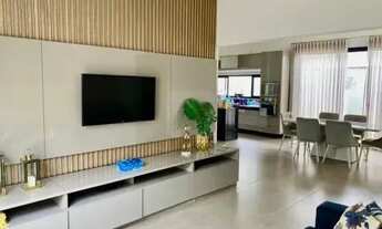 Imagem: Casa moderna com piscina e área gourmet