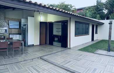 Imagem 13: 5 SUÍTES MAIS GABINETE - COND. FECHADO - PRÓXIMO A PRAIA - CAMPO DE FUTEBOL E DE VÔLEI