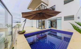 Imagem 6: Casa com 4 quartos, 3 suítes e piscina no Aeroporto para venda