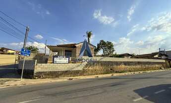 Imagem: Casa Comercial de esquina para locação