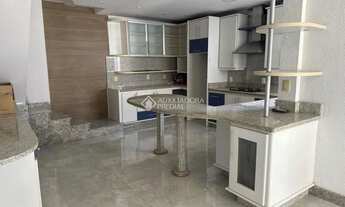 Imagem 4: Casa ampla e elegante em dois andares - 305m² de área construída!