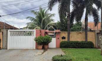 Imagem 2: CASA COM 2 DORMITORIOS PROX AO COLEGIO MILITAR