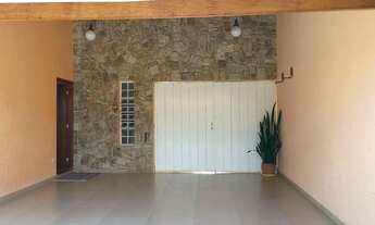 Imagem 2: Imóvel para aluguel e venda com 679 metros quadrados com 4 quartos