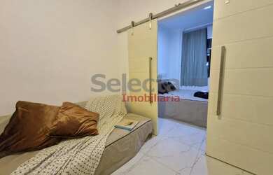 Imagem 3: Apartamento moderno, totalmente reformado, bem silencioso, em excepcional estado, situado