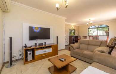 Imagem 2: Casa para venda em Jardim São José (Zona Norte) com 4 quartos, sendo 2 suítes , 202m²