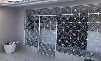 Imagem: Casa com piscina reformada e projetada no