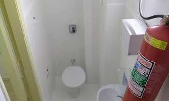 Imagem 6: Excelente saleta, sala e banheiro, possui interfone e local para ar condicionado