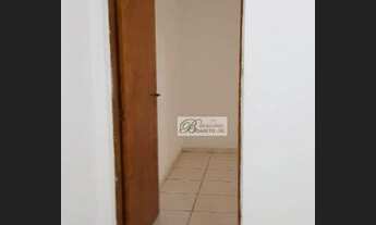 Imagem 2: Casa com 3 Cômodos, 1 Vaga de Garagem para alugar, 50 m² por R$ 700,00/mês - Jardim Zaira