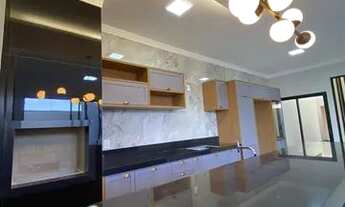 Imagem 5: Casa para venda tem suítes e piscina em Residencial Interlagos - Rio Verde - Goiás