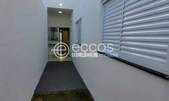 Imagem 2: Casa à venda, 3 quartos, 1 suíte, 2 vagas, SEGISMUNDO PEREIRA - Uberlândia/MG