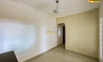 Imagem 2: Casa para aluguel, 4 quartos, 1 suíte, 2 vagas, Santa Rosa - Divinópolis/MG