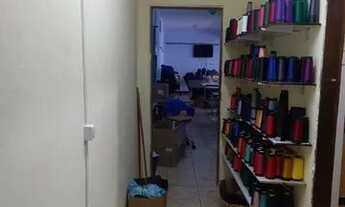 Imagem 5: Salão grande com casa nos fundos