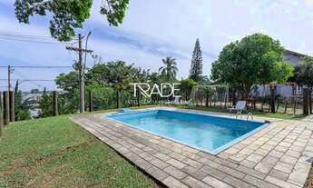 Imagem 4: Casa no condomínio Altos do Lago, zona sul de Porto Alegre, com 3 suítes e 239m²