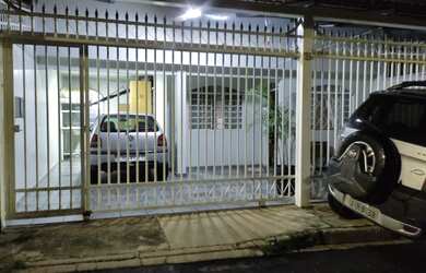 Imagem 6: Vendo linda casa, 3 quartos, com área grande, na Candangolândia