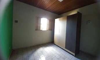 Imagem 7: Casa bairro São Conrado, 3 quartos/ Quintal,varanda, forrada