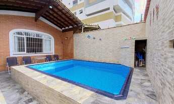 Imagem 3: Casa térrea com piscina para venda com 150 m² com 3 quartos em Caiçara - Praia Grande - SP