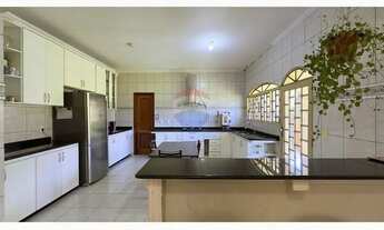 Imagem 5: Toda na Laje - Suíte c/ closet e banheira - Piscina e Churrasqueira