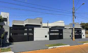 Imagem: AMPLA CASA A VENDA NA CIDADE MORENA