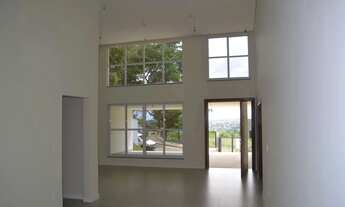 Imagem 3: Casa de condomínio para venda tem 372 metros quadrados com 4 quartos