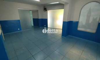 Imagem 3: Casa Comercial disponível para locação e venda no Centro em Uberlândia-MG