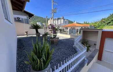 Imagem 5: Casa residencial à venda com 3 dormitórios no bairro Barra do Rio Cerro, 262 m²