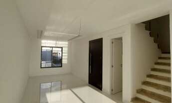 Imagem 5: Lindo Sobrado com Três Quartos sendo duas Suítes, no Bairro: Pedro Moro