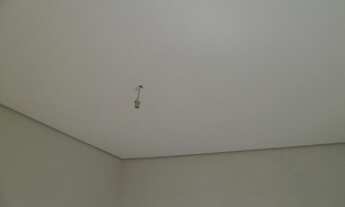 Imagem 2: Alugo casa pequena de fundo com 2 comodos e 1 banheiro