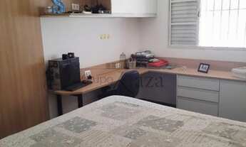 Imagem 3: Casa para venda com 210 metros quadrados com 3 quartos