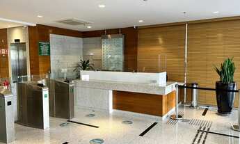 Imagem 4: Sala/Conjunto para venda possui 218 metros, com 4 salas, piso elevado, forro acústico e co