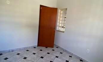 Imagem 5: Casa para venda possui 300 metros quadrados com 3 quartos em Jardim dos Calegaris - Paulín