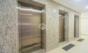 Imagem 2: Apartamento semimobiliado no bairro Canto, com 2 dormitório e 1 suíte e 1 vaga de garagem