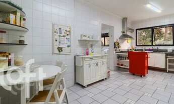 Imagem 6: Apartamento à venda em Vila Andrade com 213 m², 5 quartos, 2 suítes, 4 vagas