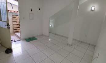 Imagem: Aluguel de apartamento no térreo R$900,00