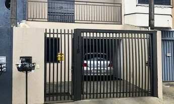 Imagem 2: Aluga-se sobrado no Santa Felicidade