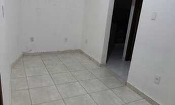 Imagem: Alugo kitnet aroeira R$600