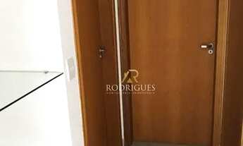 Imagem 7: O apartamento tem uma área útil de 95 metros, 2 dormitórios, sendo 1 suíte, sacada na suít