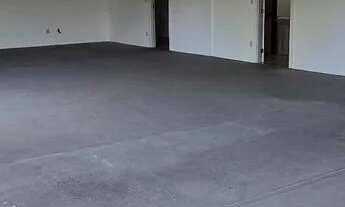 Imagem: Grande salão com 5 salas internas, são