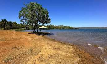 Imagem 2: Chácara beira lago, sentindo Lageado c Área privativa km 31, frente lago toda aberta