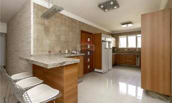 Imagem 7: Magnífico sobrado semi-mobiliado na Chacara Inglesa!