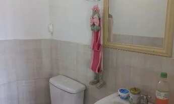 Imagem 5: Casa em Porto Alegre, no bairro Guarujá, com 2 dormitório(s), e 2 banheiros, à v